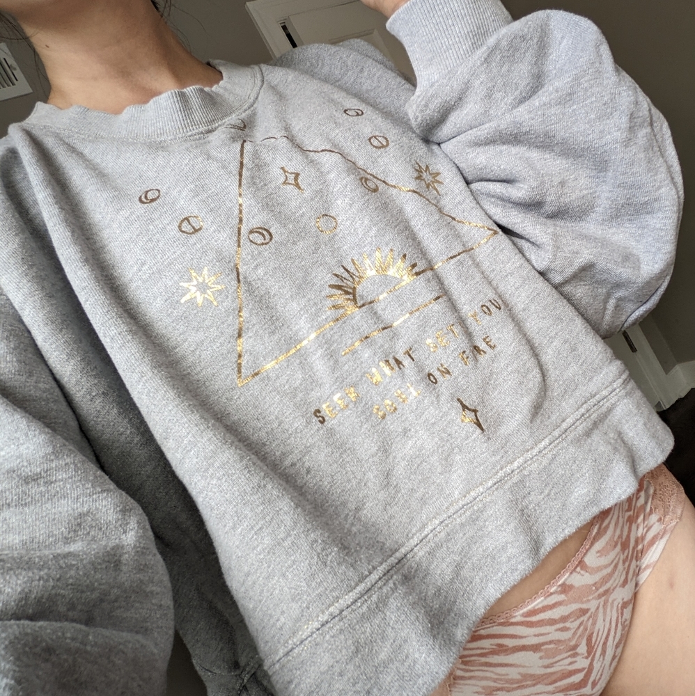 Crop Sweater - Picture 3 of 3